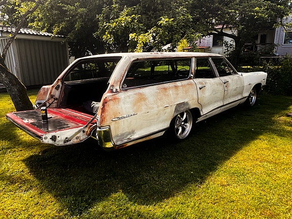 Pontiac Catalina 6 of 17