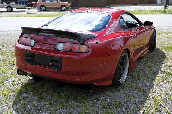 Toyota Supra 3 of 5