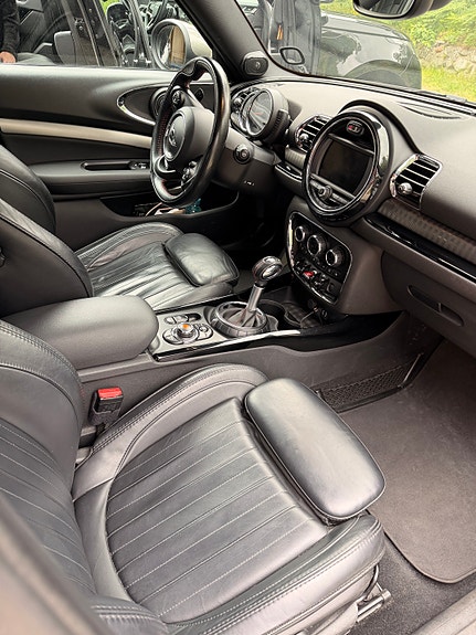 MINI Cooper S 5 of 5
