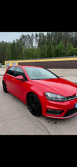 Volkswagen Golf VII 4 of 5