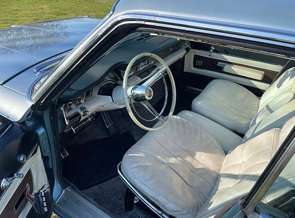 Chrysler New Yorker 4 of 4