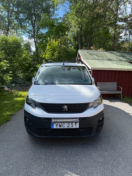 Peugeot Partner 2 of 12