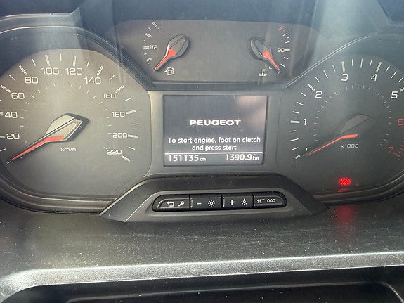Peugeot Partner 12 of 12