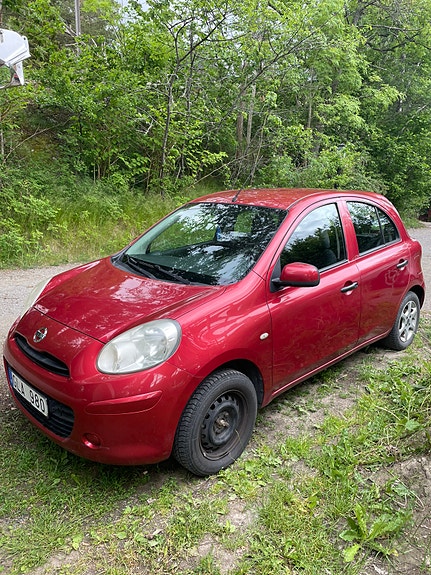 Nissan Micra 2 of 5