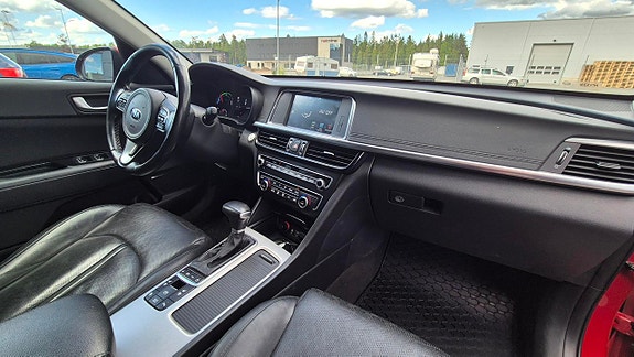 Kia Optima 11 of 13