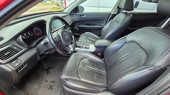 Kia Optima 9 of 13