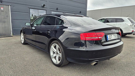 Audi A5 4 of 5