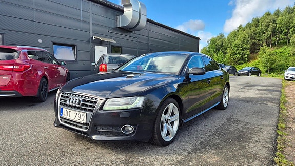 Audi A5 2 of 5