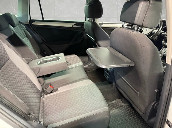 Volkswagen Tiguan 16 of 18