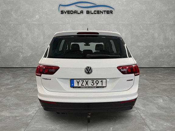 Volkswagen Tiguan 5 of 18