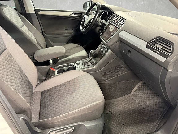 Volkswagen Tiguan 11 of 18