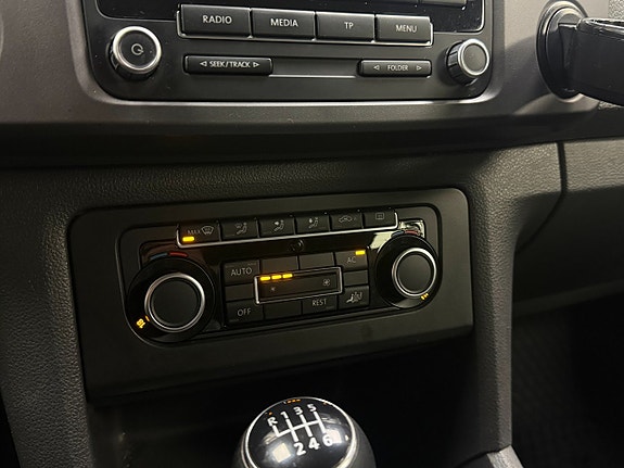 Volkswagen Amarok 14 of 14