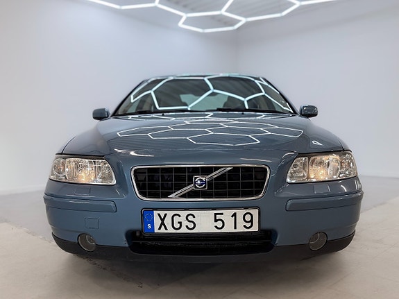 Volvo S60 3 of 5