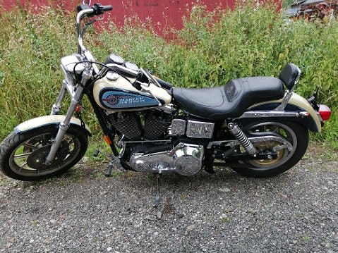 Harley-Davidson FXDB 2 of 5