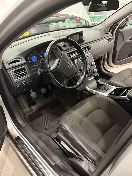 Volvo V70 5 of 5