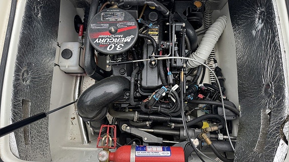 Ryds 18 DC / Mercruiser 3,0 - 07 9 of 9