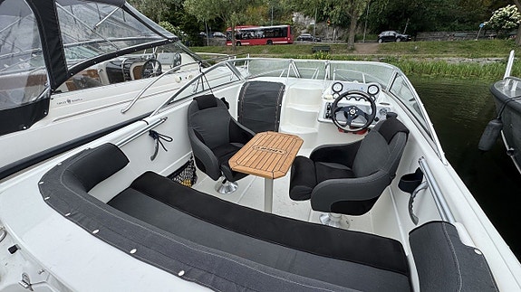 Ryds 18 DC / Mercruiser 3,0 - 07 4 of 5