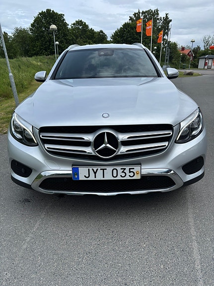Mercedes-Benz GLC220 d 3 of 5