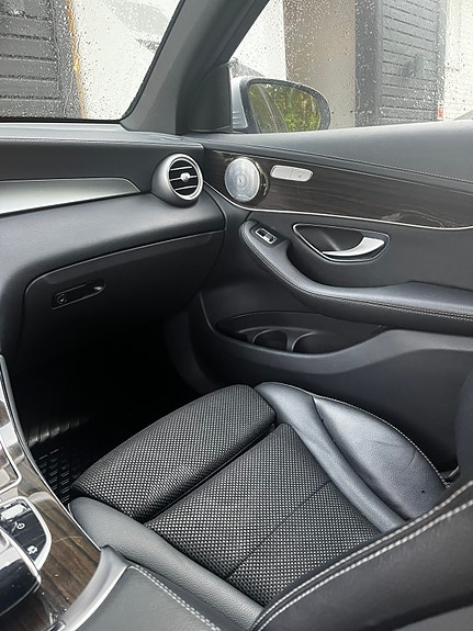 Mercedes-Benz GLC220 d 11 of 12