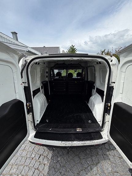 Fiat Doblo 2 of 4