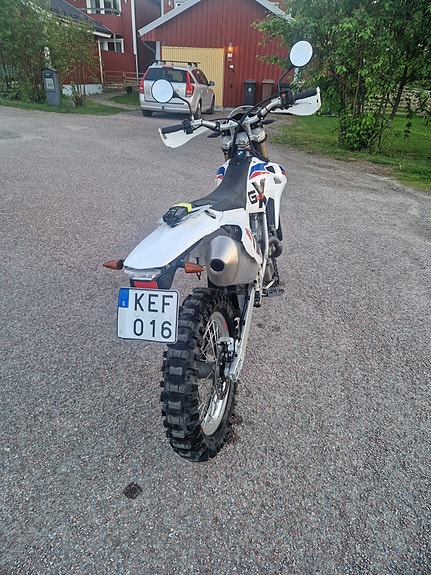 BMW G 450 X 9 of 9