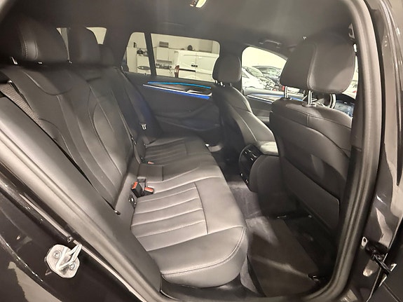 BMW 530e 18 of 23