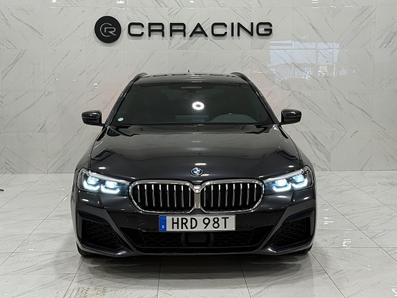 BMW 530e 2 of 23