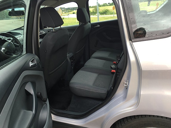 Ford C-Max 6 of 9