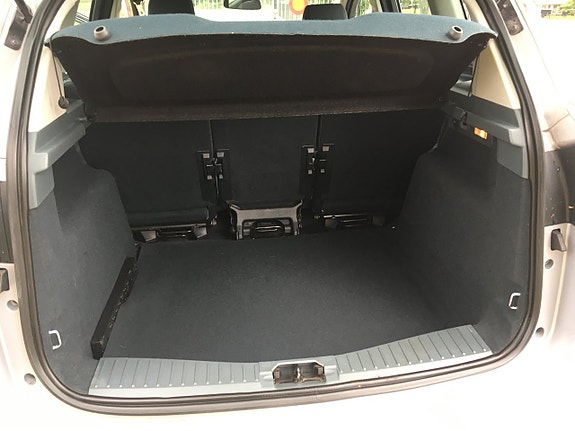Ford C-Max 9 of 9