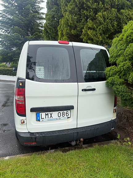 Hyundai H-1 5 of 5
