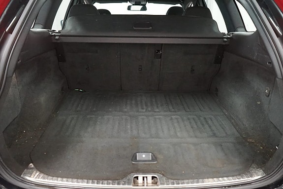 Volvo XC60 4 of 5