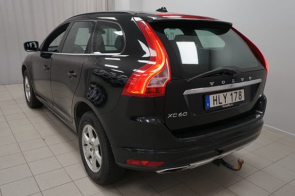 Volvo XC60 3 of 5
