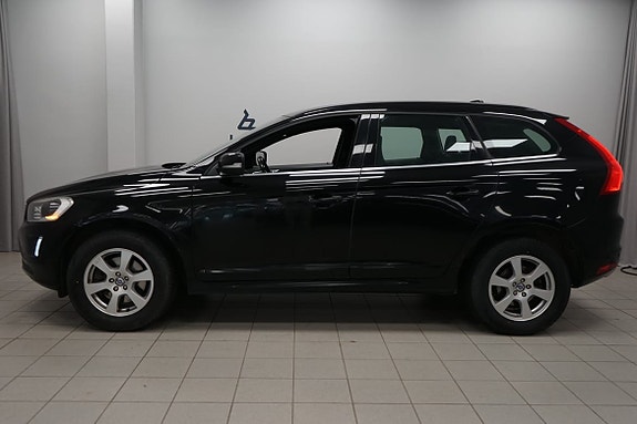 Volvo XC60 2 of 5