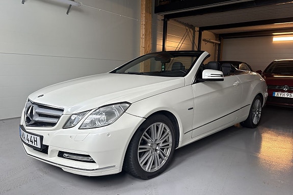Mercedes-Benz E200 5 of 5