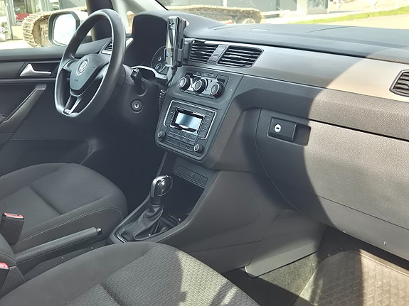 Volkswagen Caddy Maxi 9 of 21