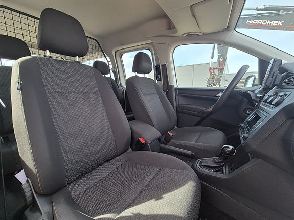 Volkswagen Caddy Maxi 8 of 21