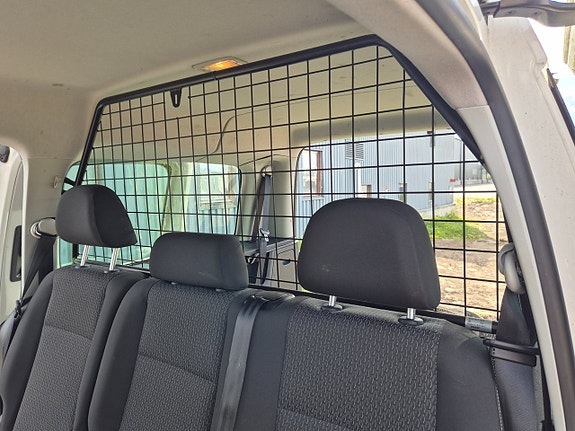 Volkswagen Caddy Maxi 12 of 21