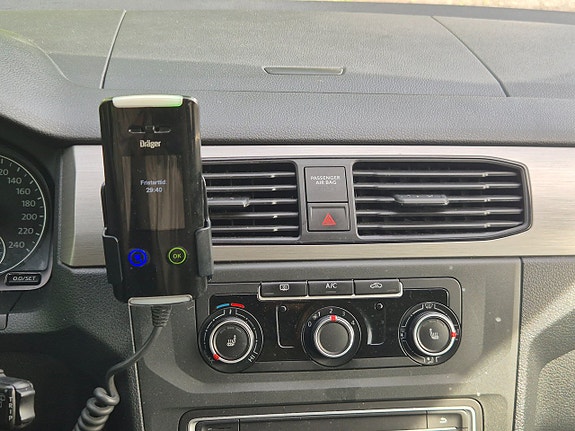 Volkswagen Caddy Maxi 21 of 21