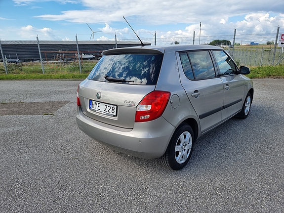 Skoda Fabia 2 of 5