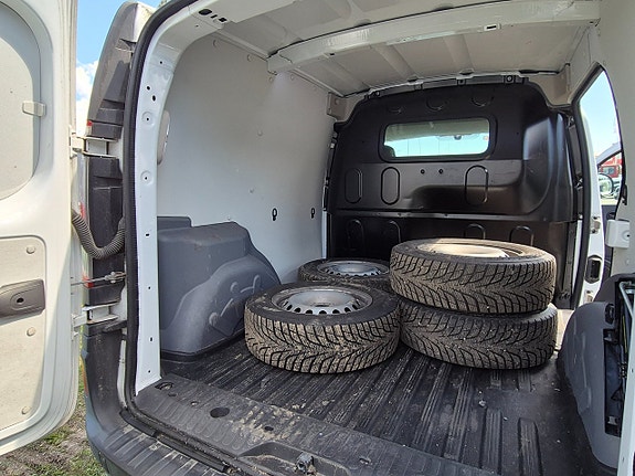 Renault Kangoo Express 13 of 16