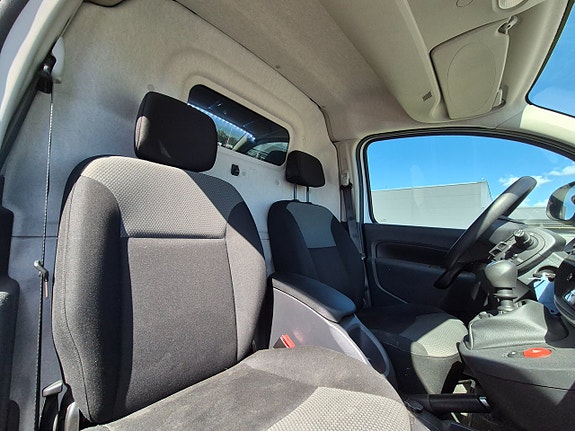 Renault Kangoo Express 11 of 16