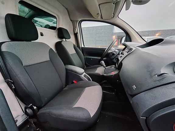 Renault Kangoo Express 13 of 13