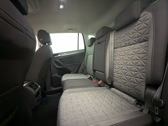 Volkswagen Tiguan 26 of 30