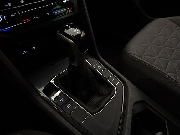 Volkswagen Tiguan 22 of 30