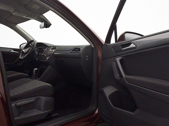 Volkswagen Tiguan 25 of 30