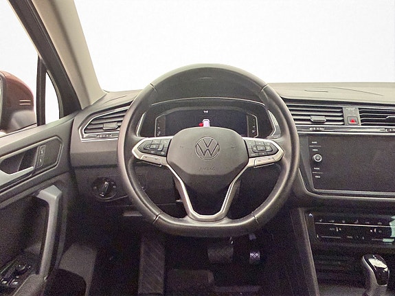 Volkswagen Tiguan 13 of 30