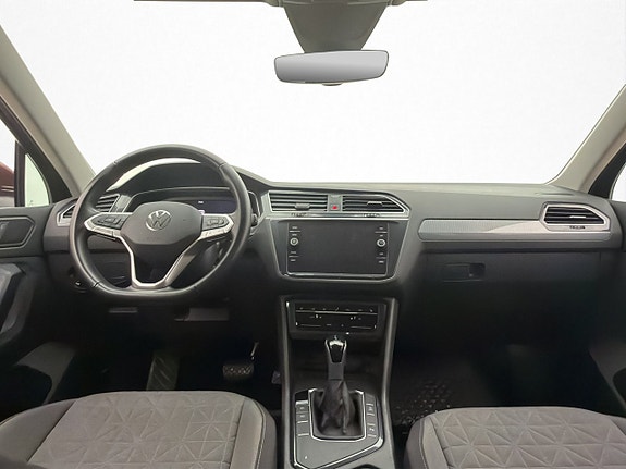 Volkswagen Tiguan 23 of 30