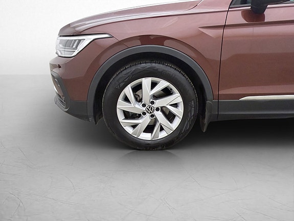 Volkswagen Tiguan 30 of 30