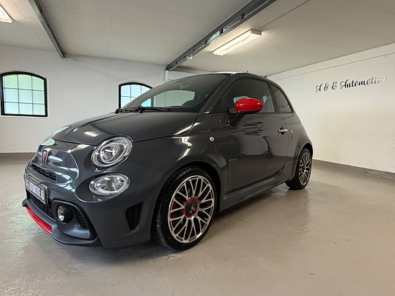 Abarth 595 2 of 5