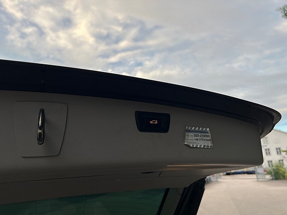 BMW 318d 7 of 14